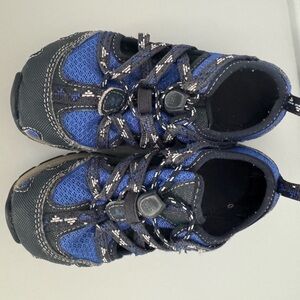 Chacos Outcross Size 10 Toddler